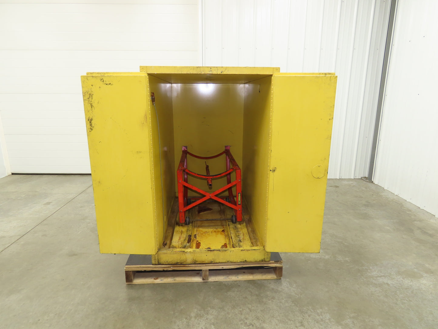Eagle 1928 Flammable Safety Cabinet 55 Gallon In Use Horizontal Drum