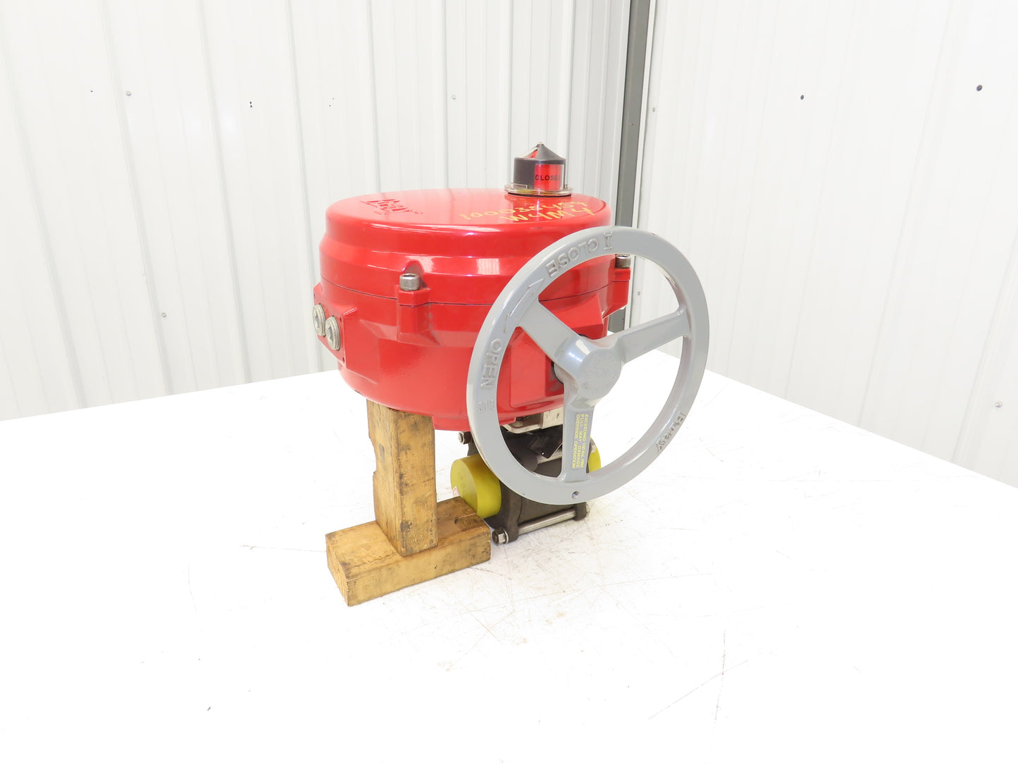 Bray Series 70 Electric Actuator 70-0081-113D0-536 w/ 2" NPT 3-Piece Ball Valve