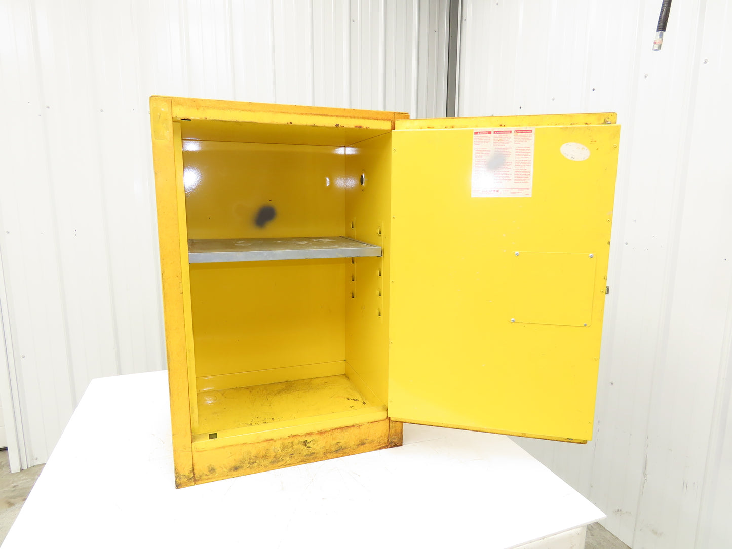 Justrite 25710 Suregrip Flammable Safety Cabinet 12 Gal Yellow Manual Close