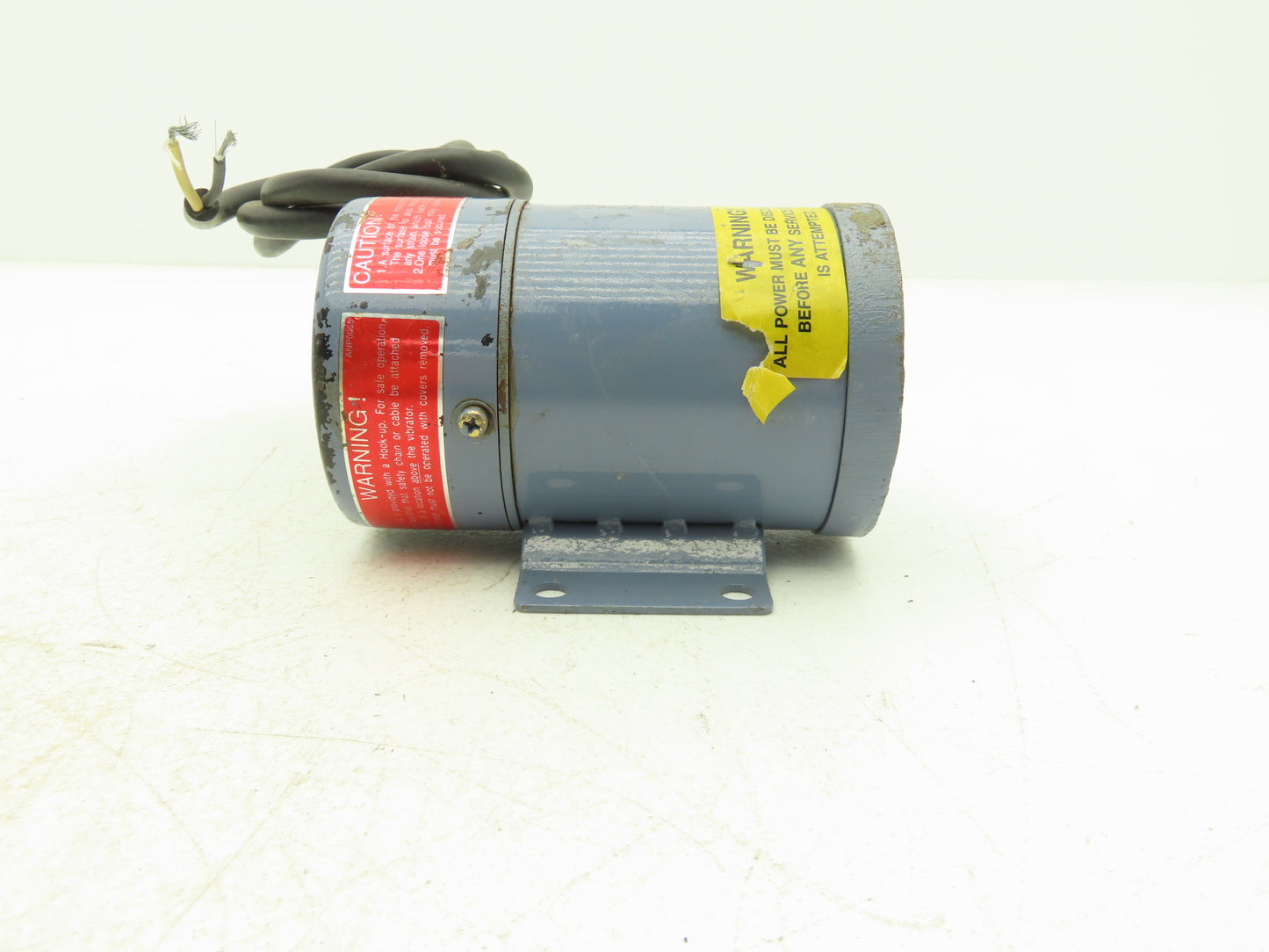 Cleveland Vibrator RES-0.1-2 Single Phase Rotary Electric Vibrator 3165RPM