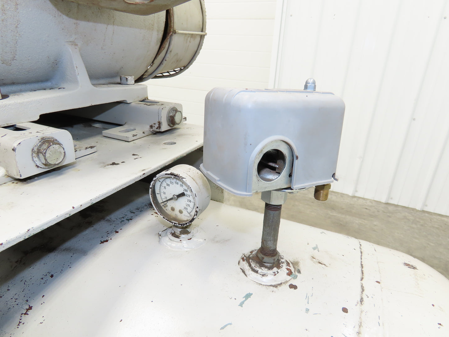 Speedaire Dayton Two Stage Air Compressor 3Ph 230/460V 10Hp 200PSI 120Gal Tank