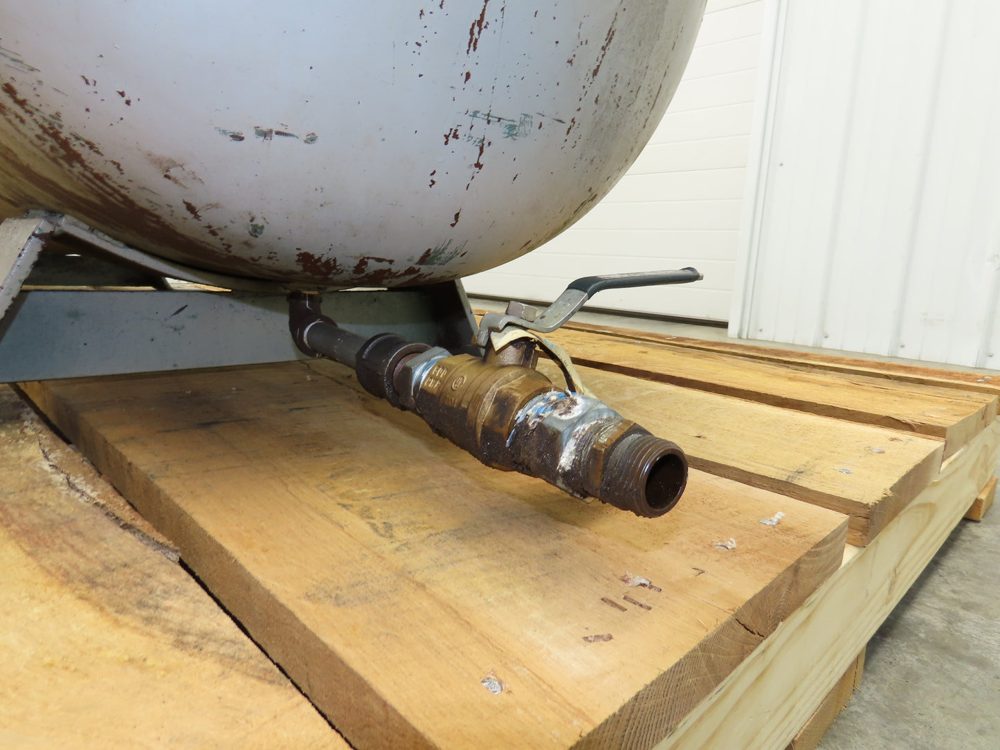 Speedaire Dayton Two Stage Air Compressor 3Ph 230/460V 10Hp 200PSI 120Gal Tank