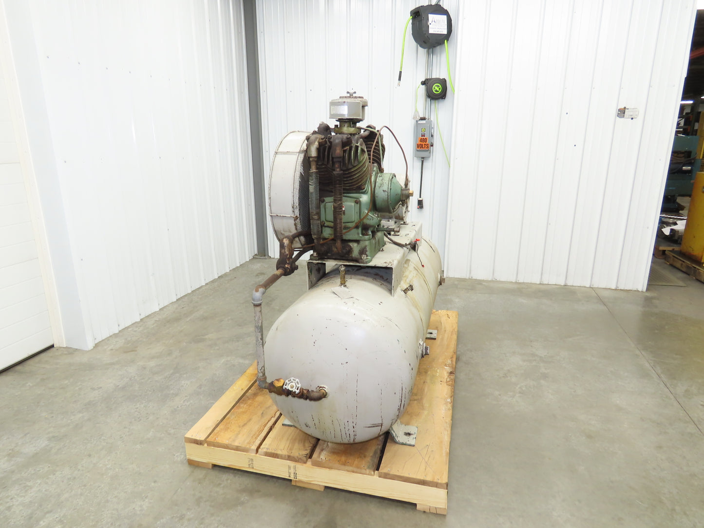 Speedaire Dayton Two Stage Air Compressor 3Ph 230/460V 10Hp 200PSI 120Gal Tank