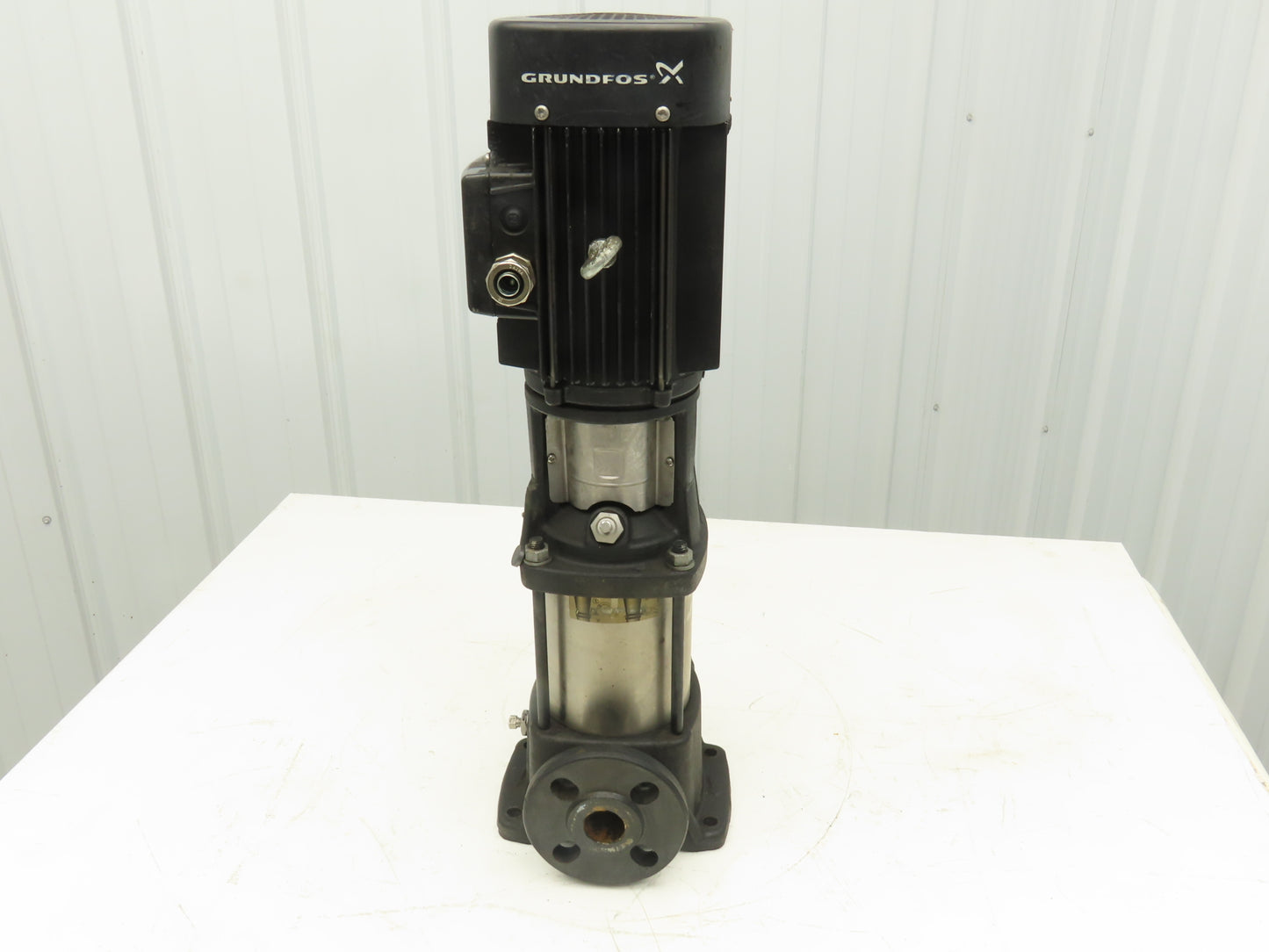 Grundfos CR3-10 A-FGJ-A-V-HQQV Inline Centrifugal Pump 1-1/4" Flanged 230/460V