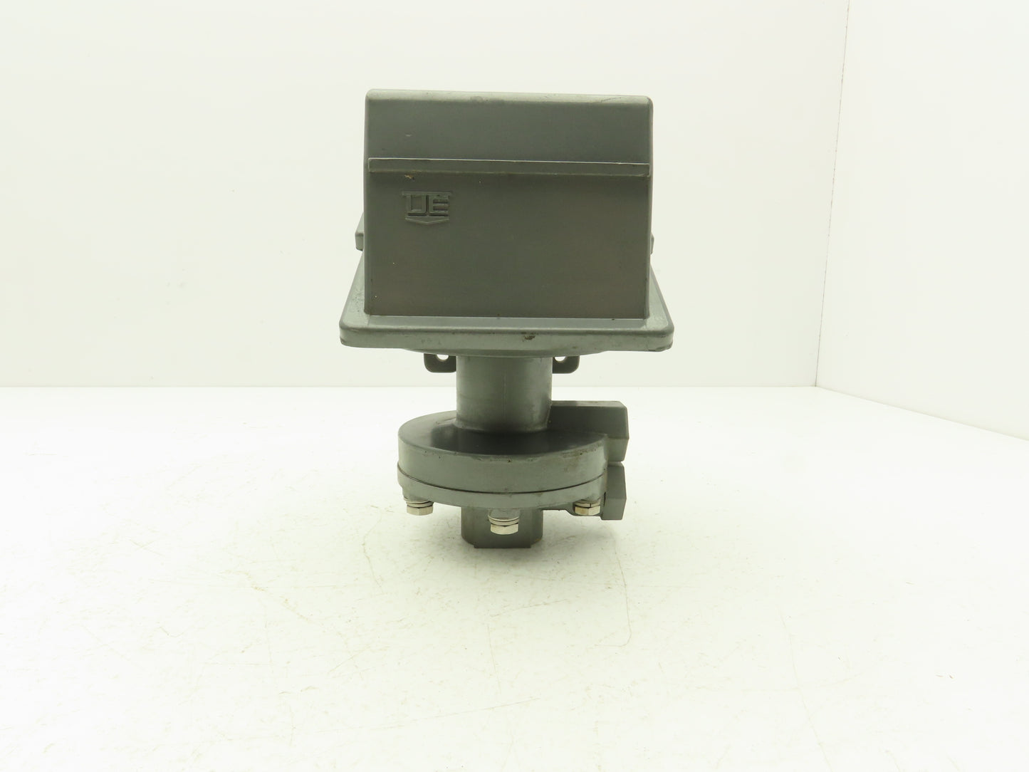 United Electric J400K 559 9990 Differential Pressure Switch Adjustable Deadband