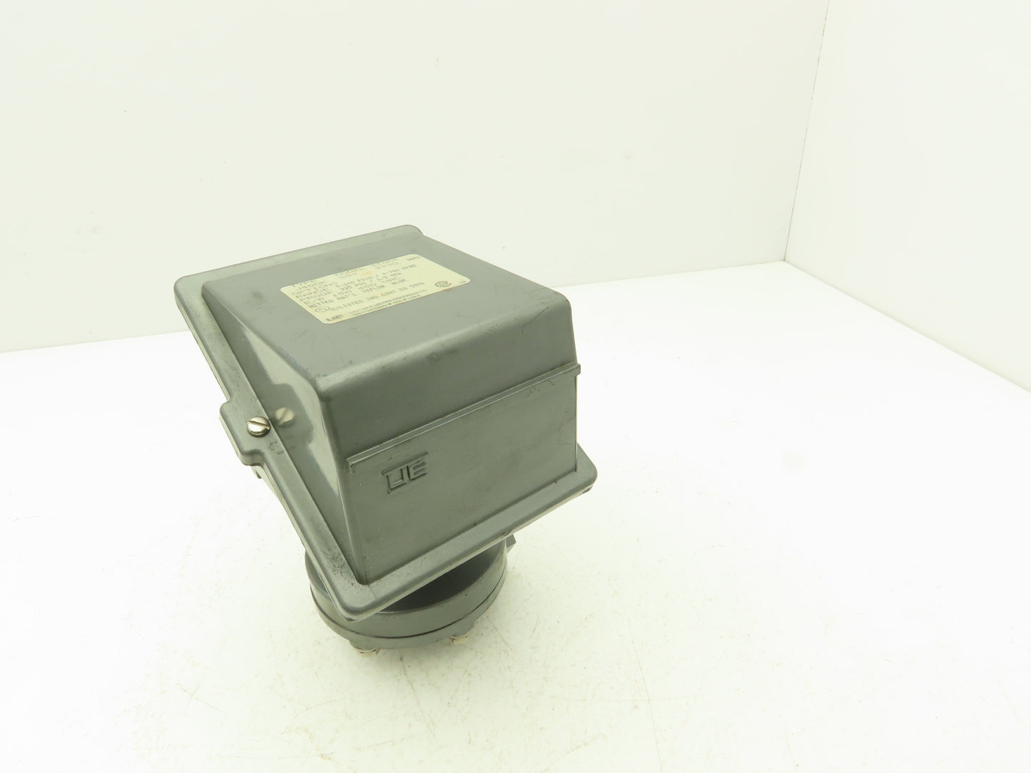 United Electric J400K 559 9990 Differential Pressure Switch Adjustable Deadband