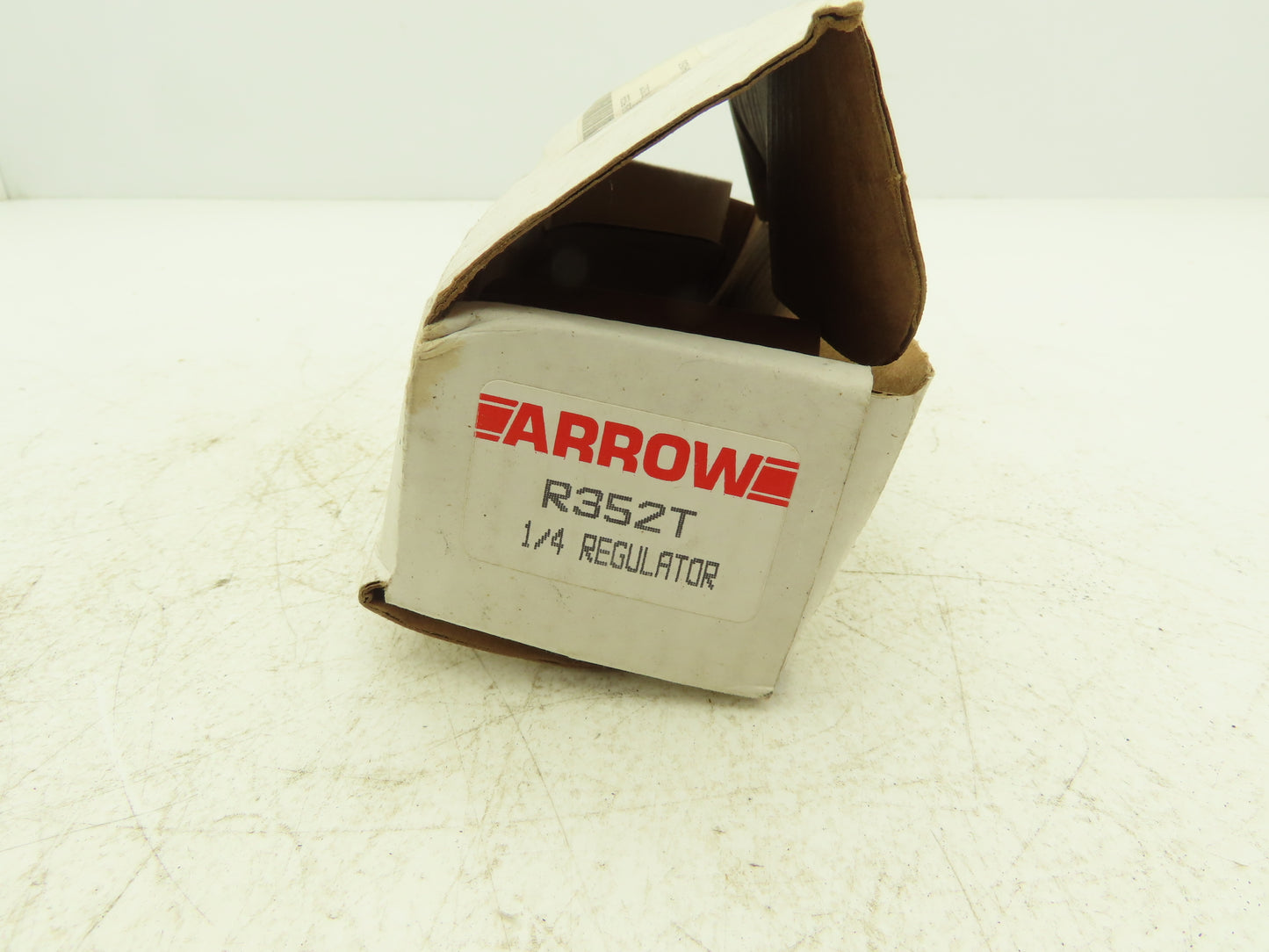 Arrow R352T Pneumatic Air Line Regulator 1/4" NPT 125psi Series R35 Lot of 6