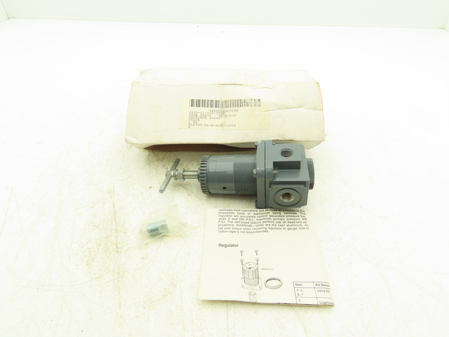 Arrow R352T Pneumatic Air Line Regulator 1/4" NPT 125psi Series R35 Lot of 6