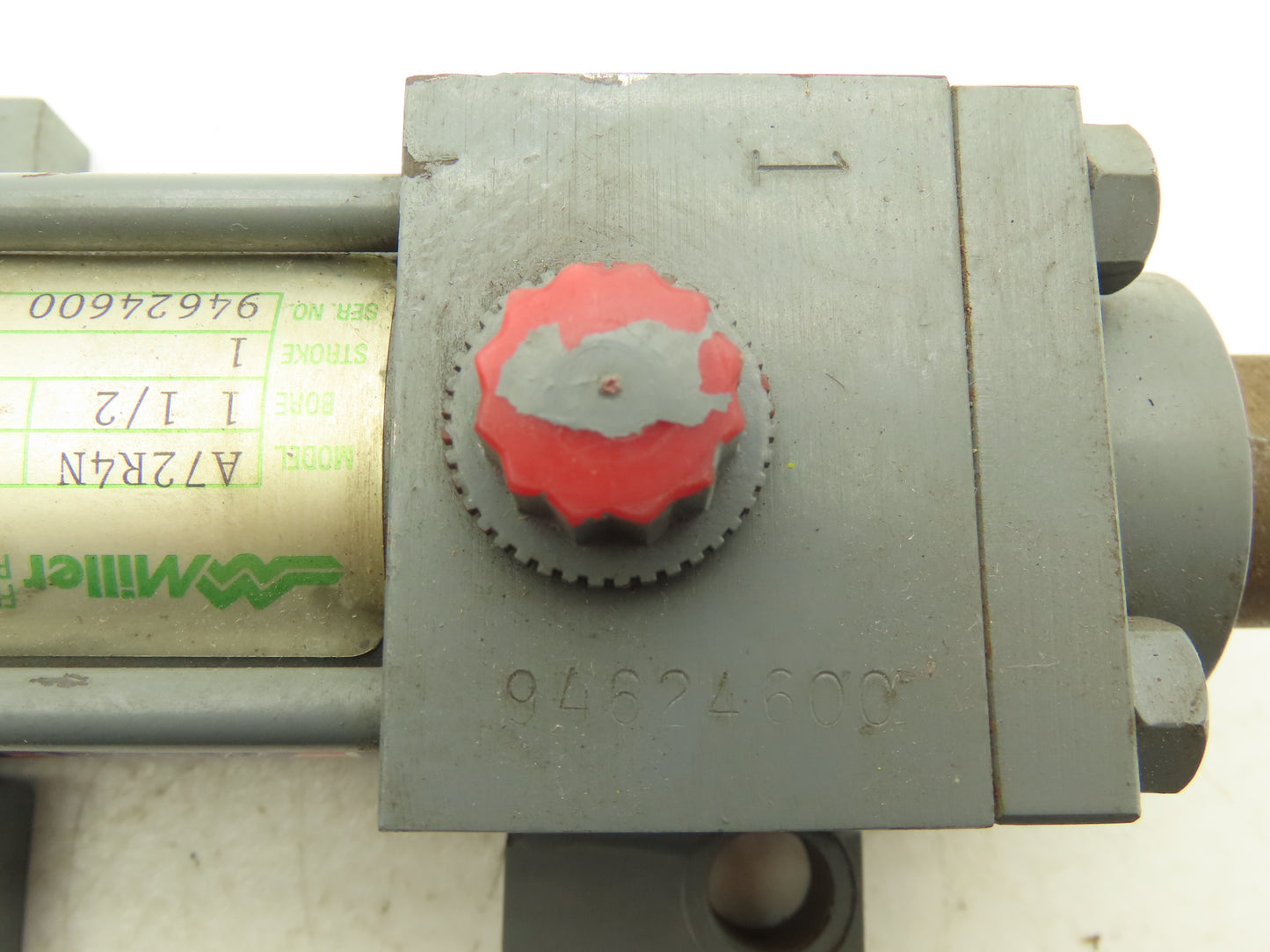 Miller A72R4N Pneumatic Air Cylinder 1.5" Bore 1" Stroke 250psi Lug Foot Mount