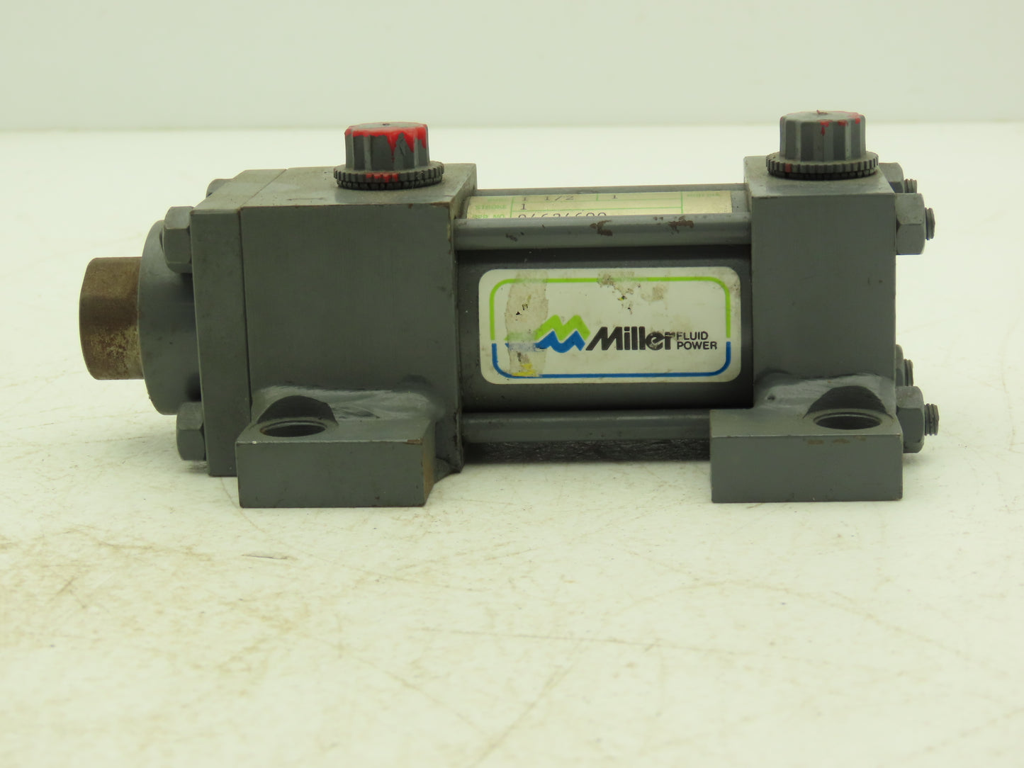 Miller A72R4N Pneumatic Air Cylinder 1.5" Bore 1" Stroke 250psi Lug Foot Mount