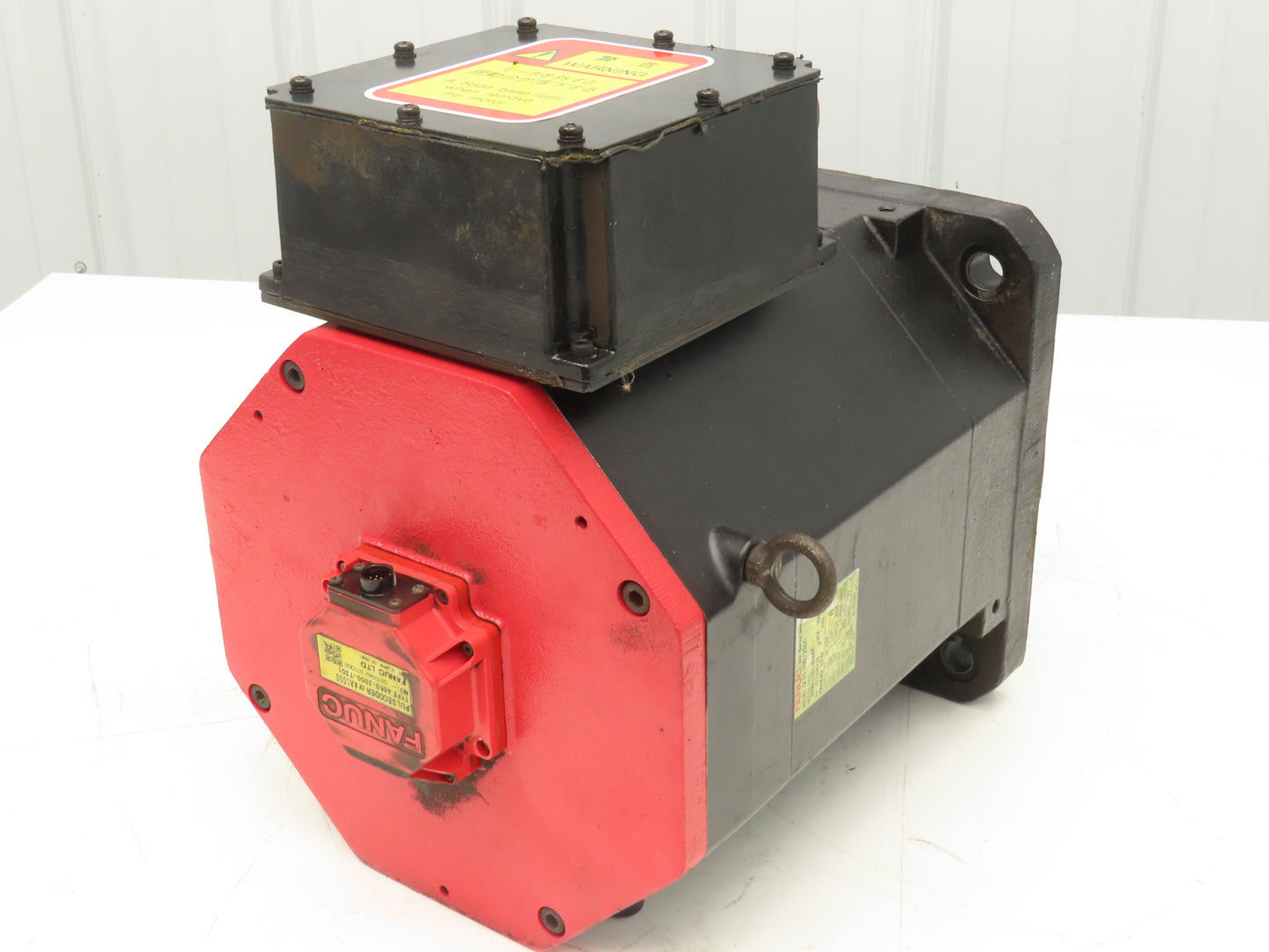 Fanuc A06B-0285-B000 AC Servo Motor 11kw 164V 2000 RPM Encoder A860-2000-T301