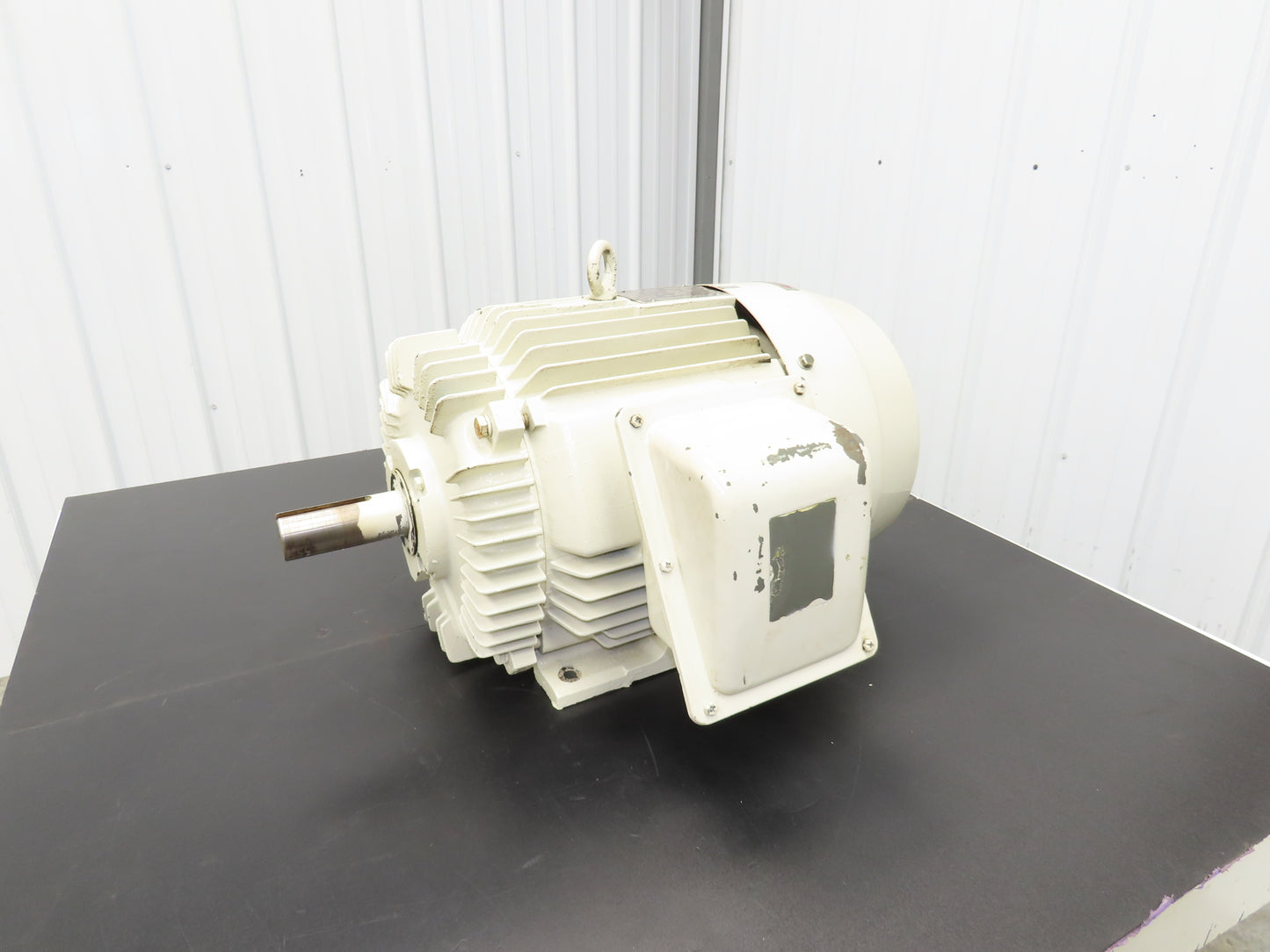 Toshiba 0254FTSA21A-P AC Motor 25Hp 18.5kw 1760 RPM 230/460V 3PH 284T Epact-CT
