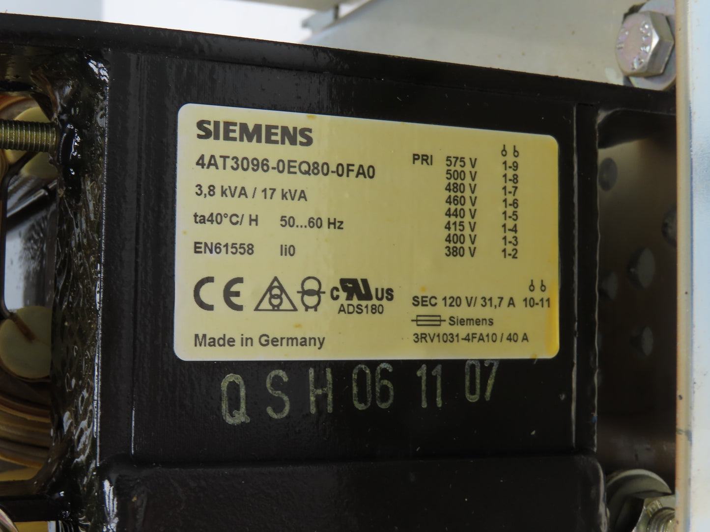 Siemens 4AT3096-0EQ80-0FD0 Stepdown Transformer 3/17kva HV 280-575V LV 120V 1PH