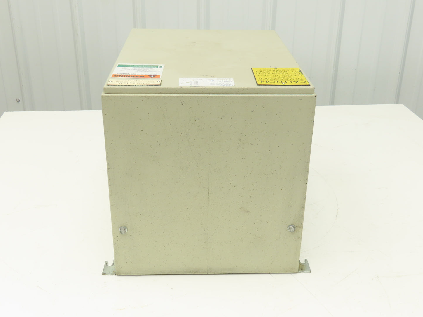 Siemens 4AT3096-0EQ80-0FD0 Stepdown Transformer 3/17kva HV 280-575V LV 120V 1PH