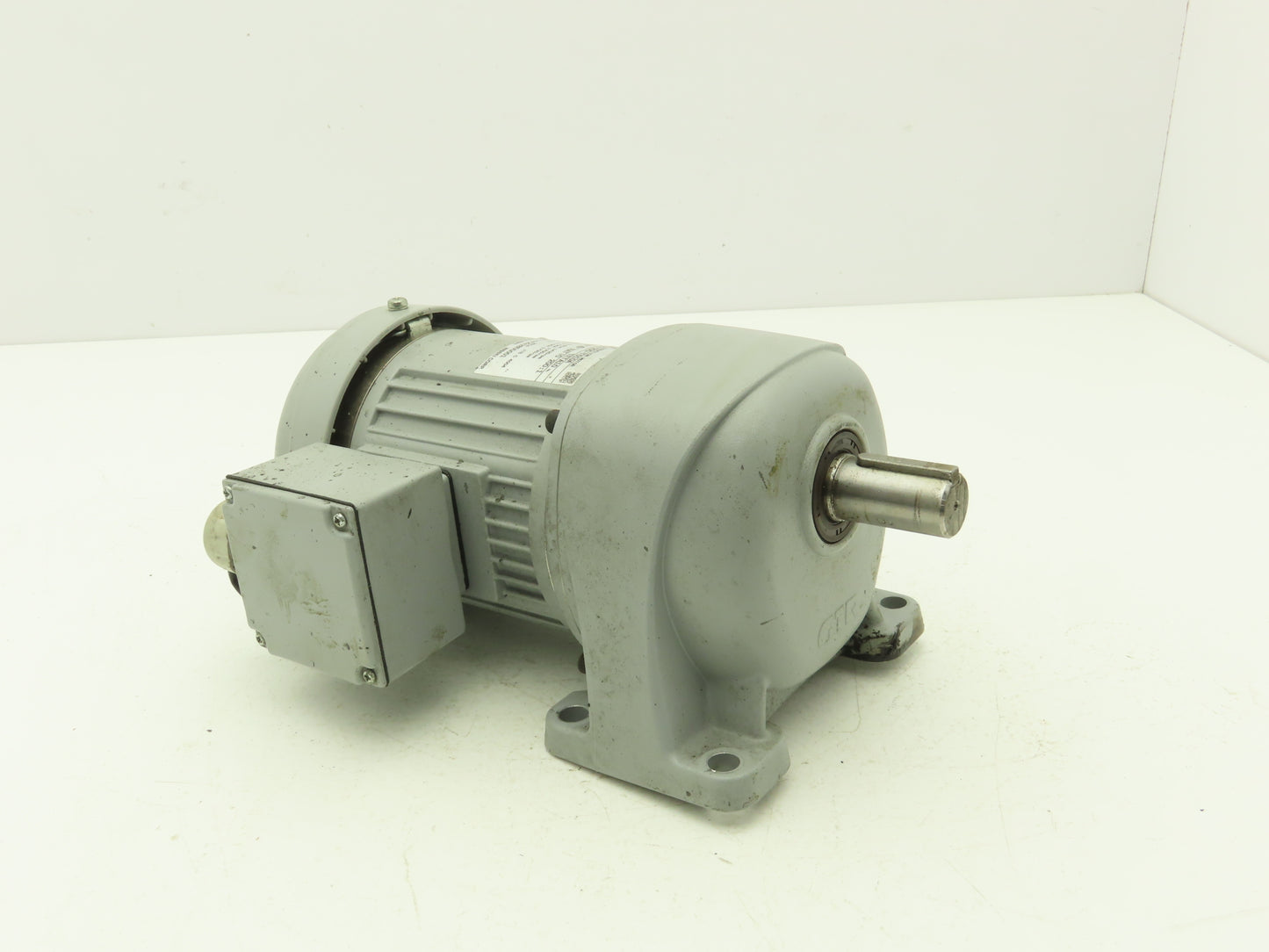 GTR Nissei G3LB-22-200-T010A Gearmotor 200:1 Ratio 0.1kw 8.6rpm 220V 3PH