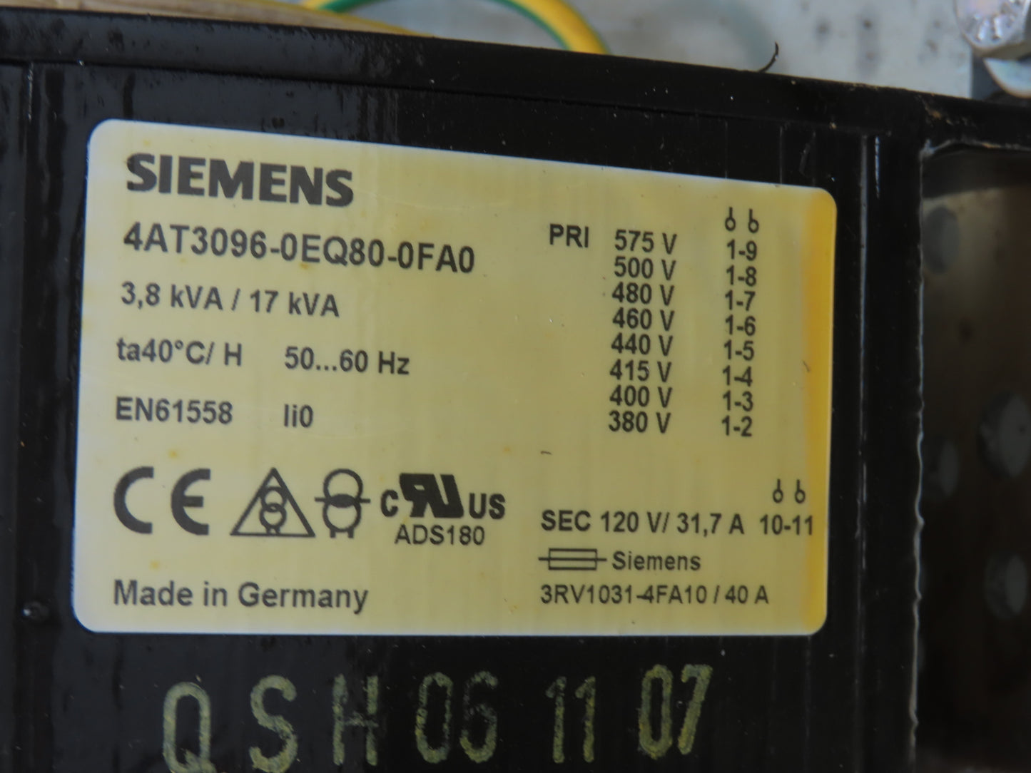 Siemens 4AT3096-0EQ80-0FD0 Stepdown Transformer 3/17kva HV 280-575V LV 120V 1PH