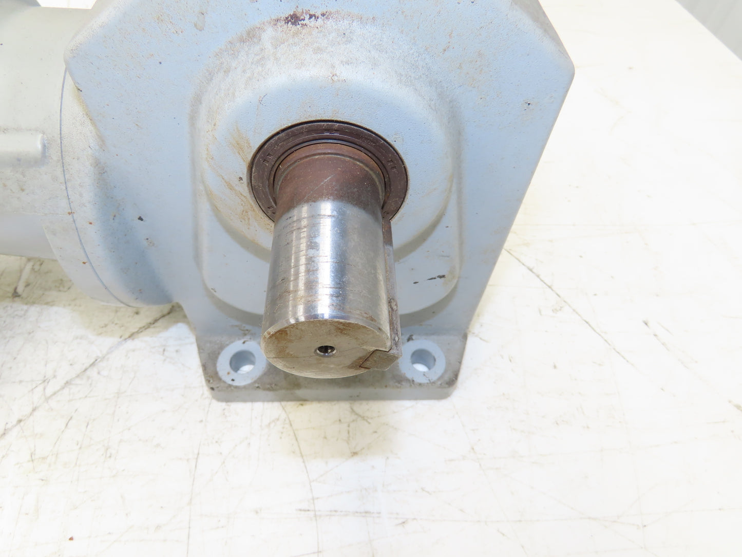 GTR Nissei H2LB-32R-750-T010A Gearmotor 750:1 Ratio 0.1kw 2.3rpm 220V 3PH