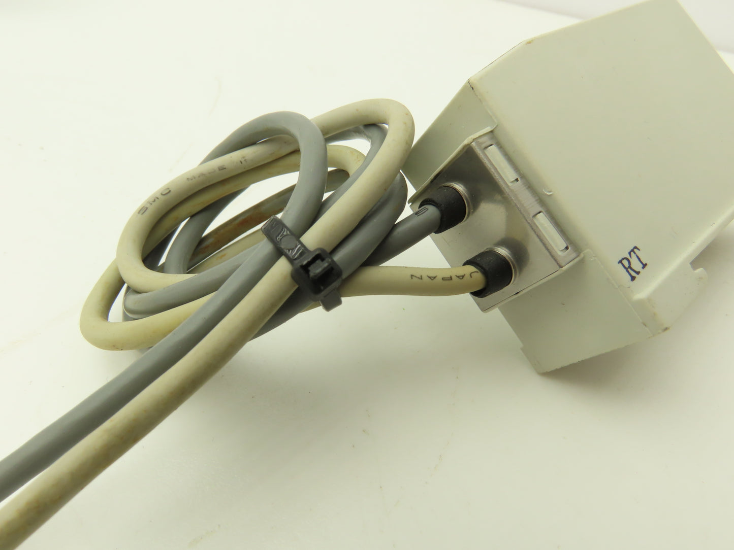 SMC D-F7NJL-321 Cylinder Auto Switch Control Solid State 24VDC