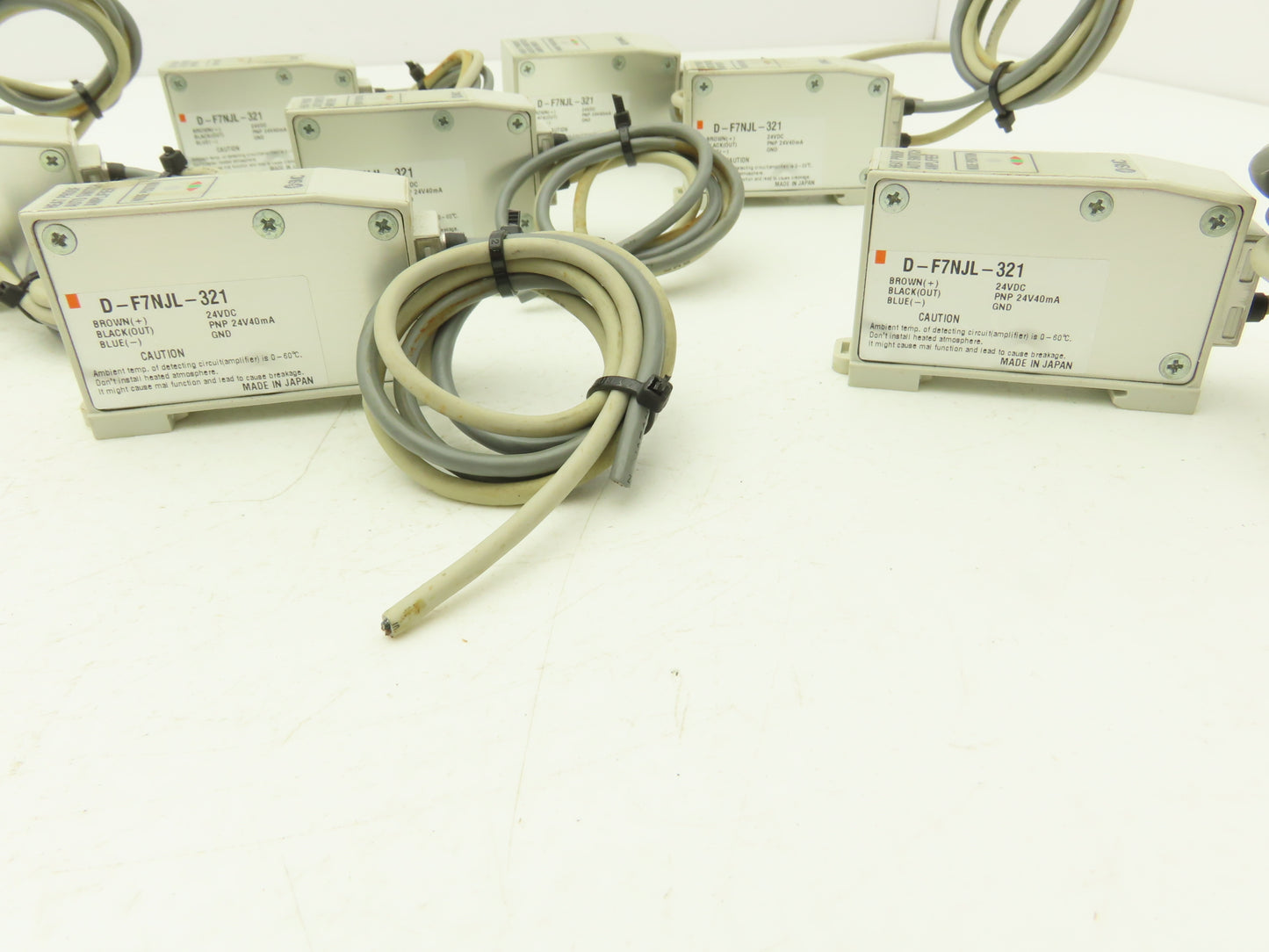 SMC D-F7NJL-321 Cylinder Auto Switch Control Solid State 24VDC