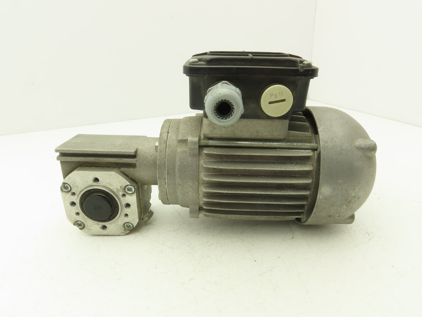 Lafert 3842503585-187 Gearmotor 10:1 Ratio 156rpm .09kw 240/415V 3PH Hex Shaft