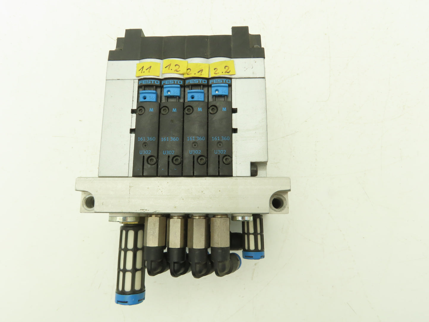 Festo 012040 Pneumatic 4 Valve Assembly 161 360 T302 Air Manifold