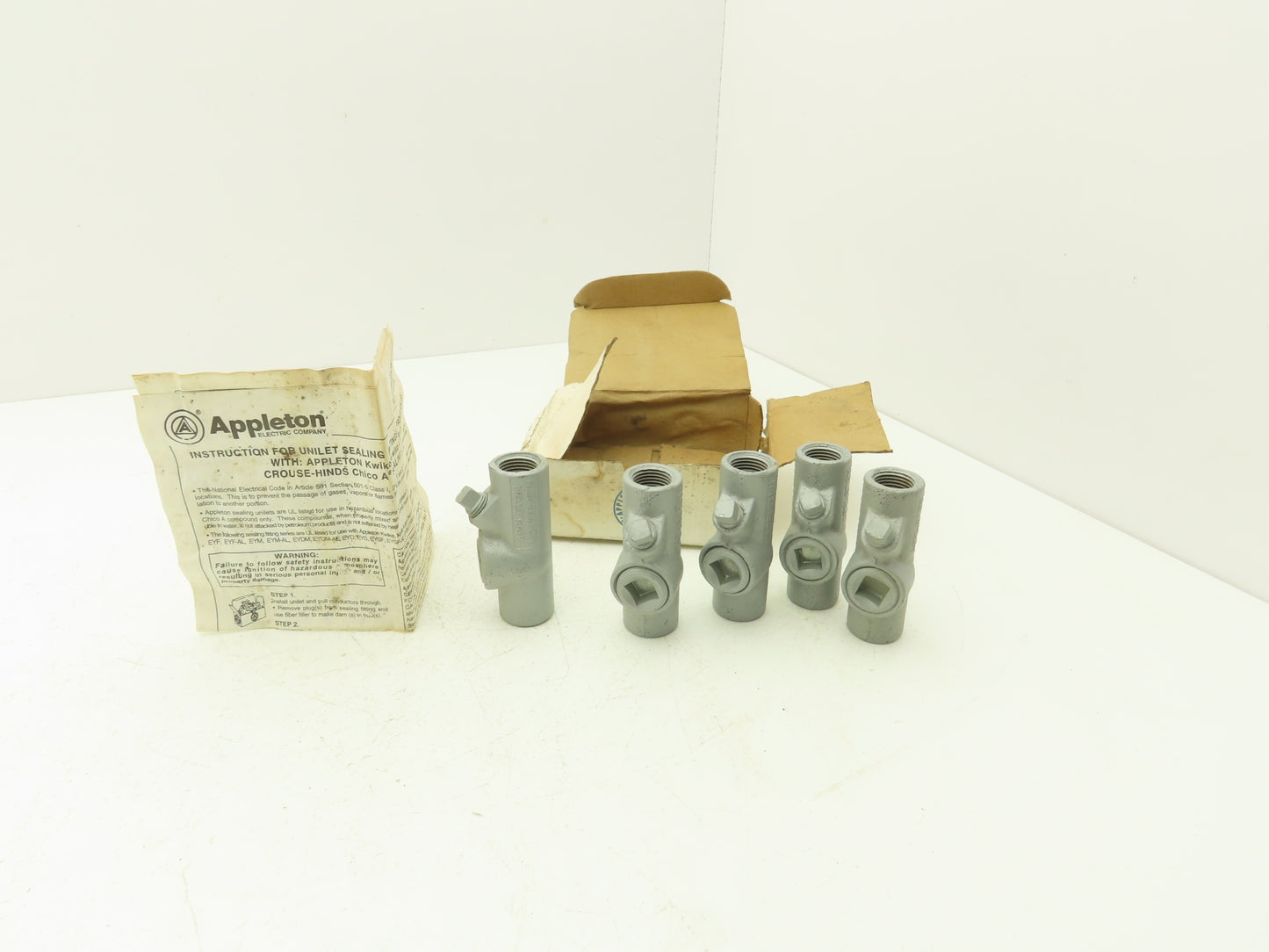 Appleton EYF-50 Sealing Fitting 1/2" NPT Malleable Iron Rigid Conduit Lot of 5