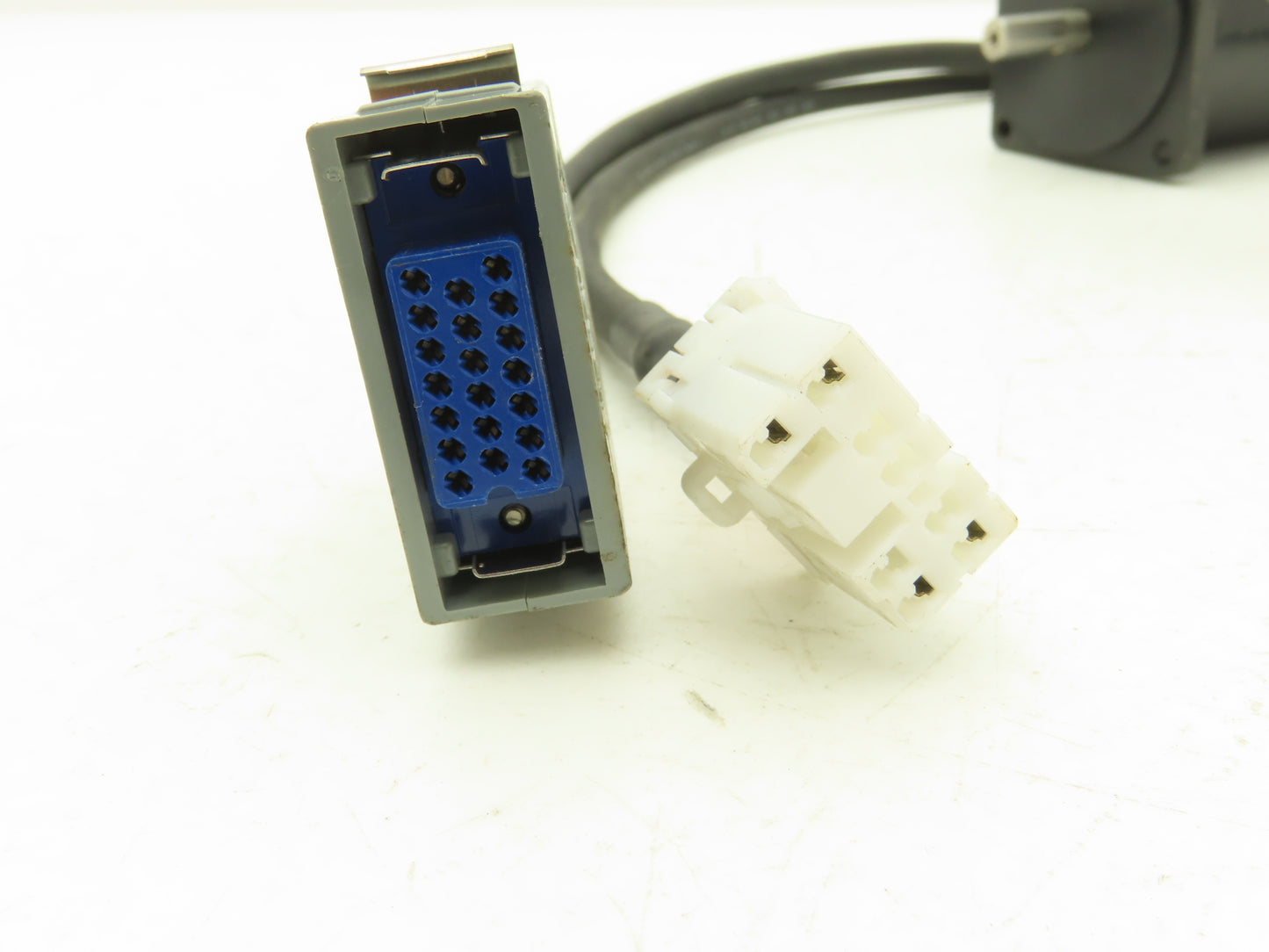 Olympus Optical BG60CB52BAABN AC Servo Motor W Encoder 3000 RPM 500PPR 8mm Shaft