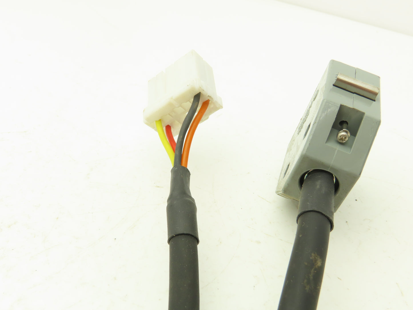 Olympus Optical BG60CB52BAABN AC Servo Motor W Encoder 3000 RPM 500PPR 8mm Shaft