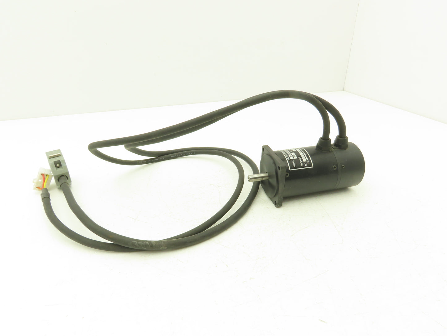 Olympus Optical BG60CB52BAABN AC Servo Motor W Encoder 3000 RPM 500PPR 8mm Shaft