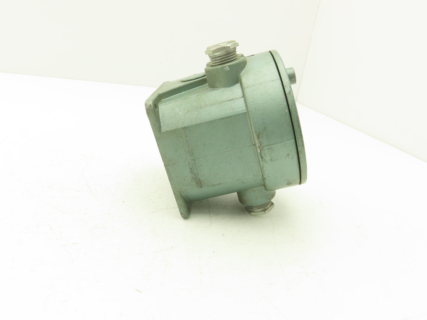 ITT  General Controls 104772EA3 Auxiliary Switch 22A 125/250VAC