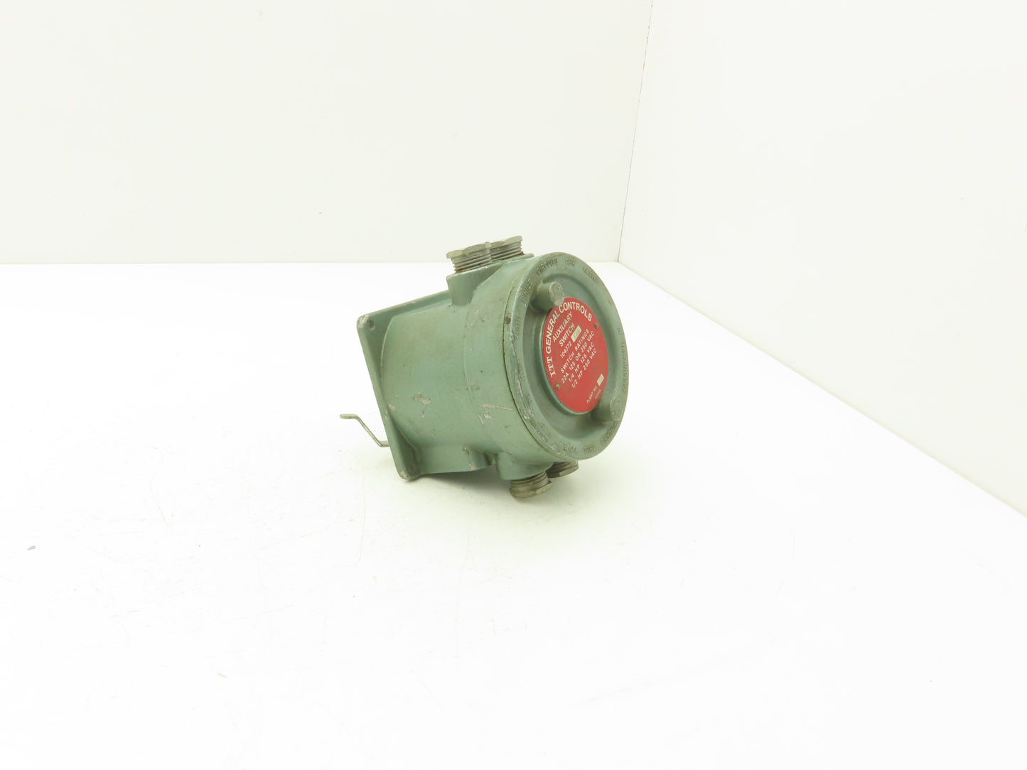 ITT  General Controls 104772EA3 Auxiliary Switch 22A 125/250VAC