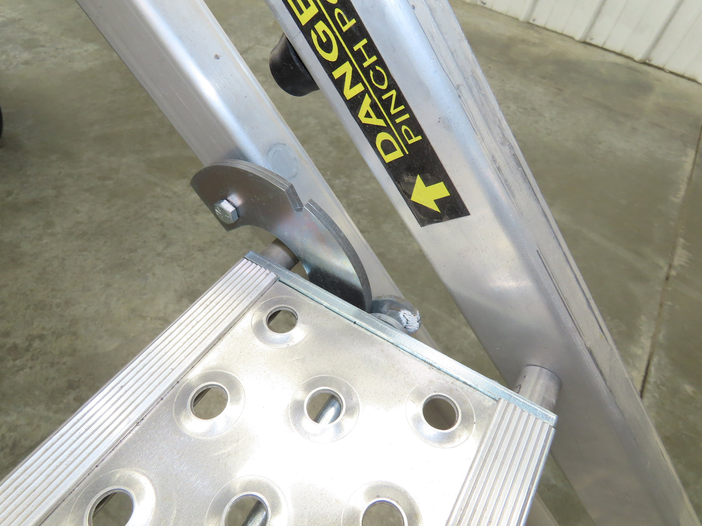 ROM Semi Trailer Side Stem Ladder & Carrier Storage Box Aluminum Step Safe Fleet