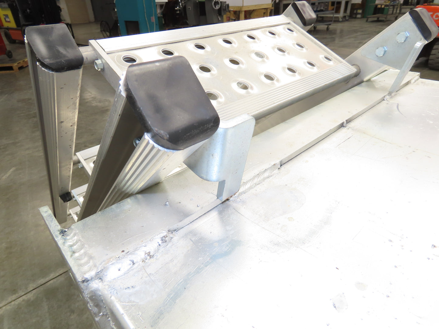 ROM Semi Trailer Side Stem Ladder & Carrier Storage Box Aluminum Step Safe Fleet