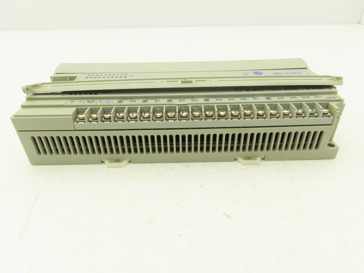 Allen Bradley 1761-L32BWB MicroLogix 1000 PLC Controller Relay Module Ser E