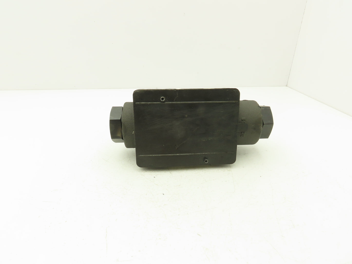 Parker D61VW011C4NYCF56 Directional Solenoid Valve 120V 50/60HZ 5000PSI P A B