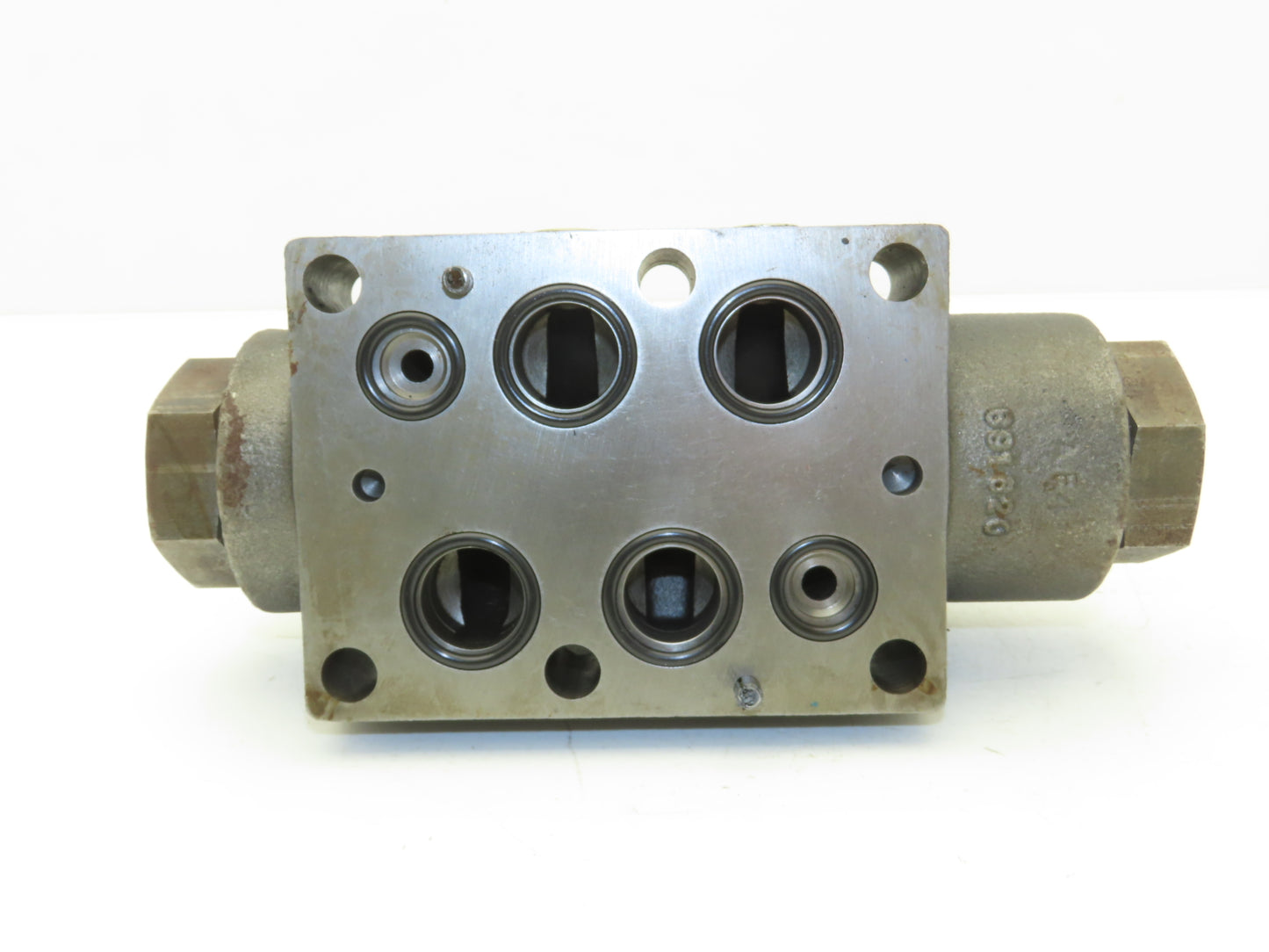 Parker D61VW4C456Y Directional Solenoid Valve 120V 50/60 Hz 3000PSI P A B Ports