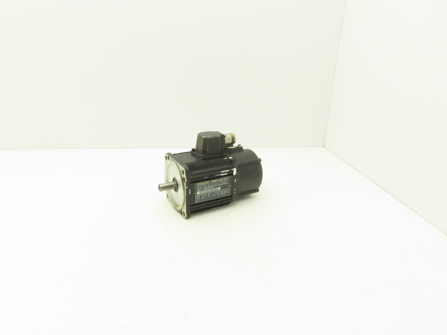 Indramat MDD065B-N-040-N2L-095PB0 Permanent Magnet Motor Servo