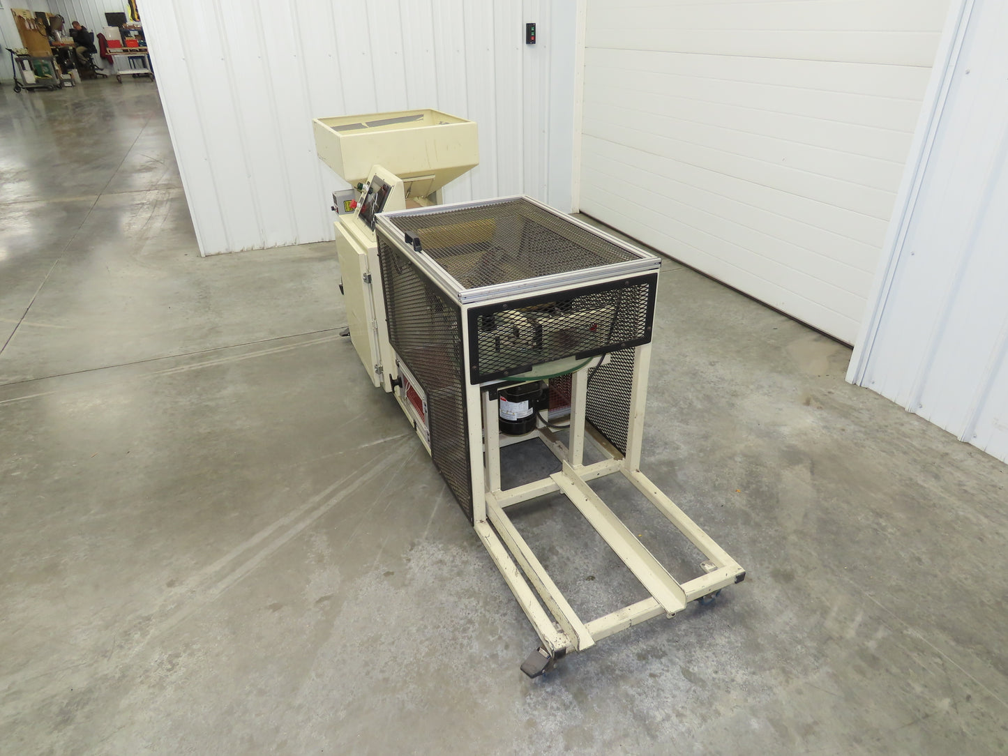 Keyence Production Inspection Camera Pass/Fail System Rejection Vibrator Feeder