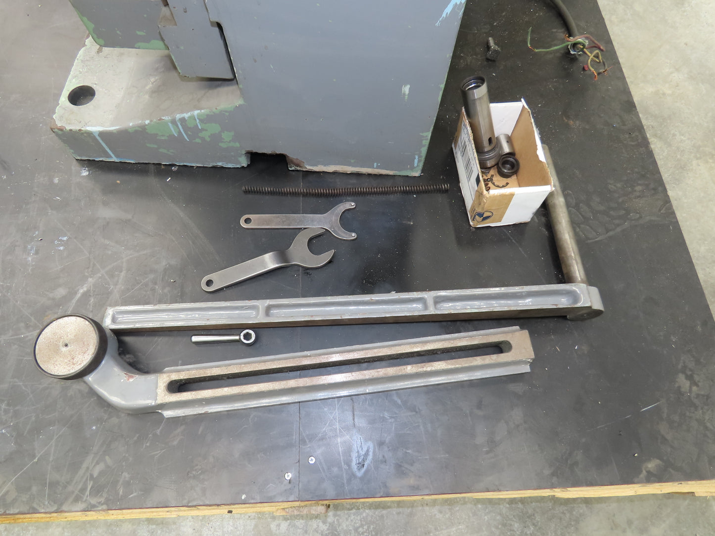 DME CEM-31 Universal Pantograph Die Sinking Engraving Machine Copy Not Complete