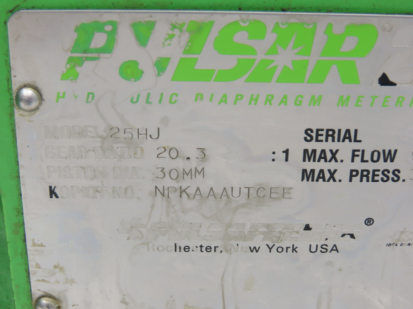 Pulsafeeder Pulsar 25H Hydraulic Diaphragm Metering Pump 9.75 GPH 1/2"NPT 460V