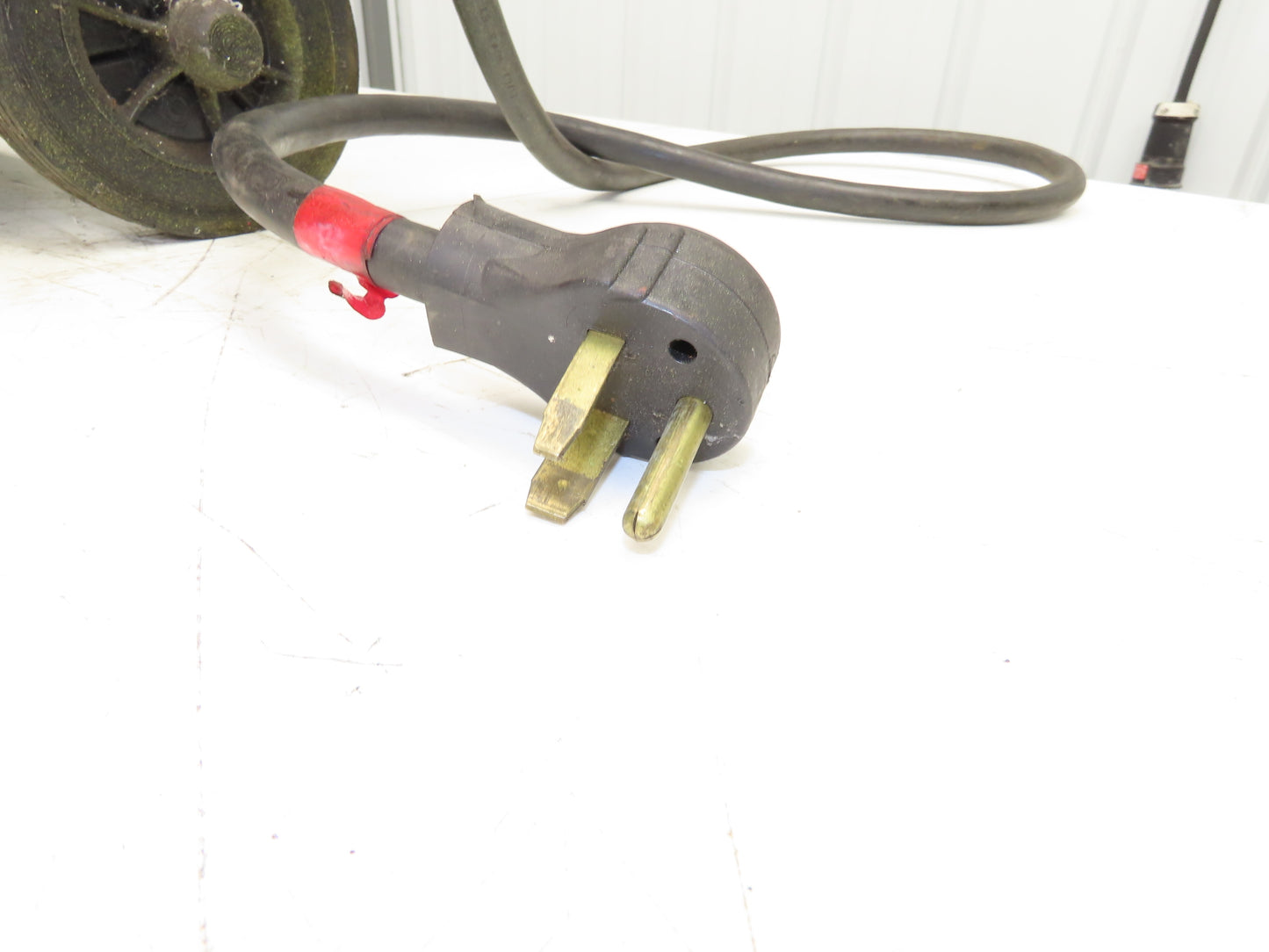 Century 110-114-115 Stick Welder 230/140 Amp AC/DC 230VAC Power Unit With Lead