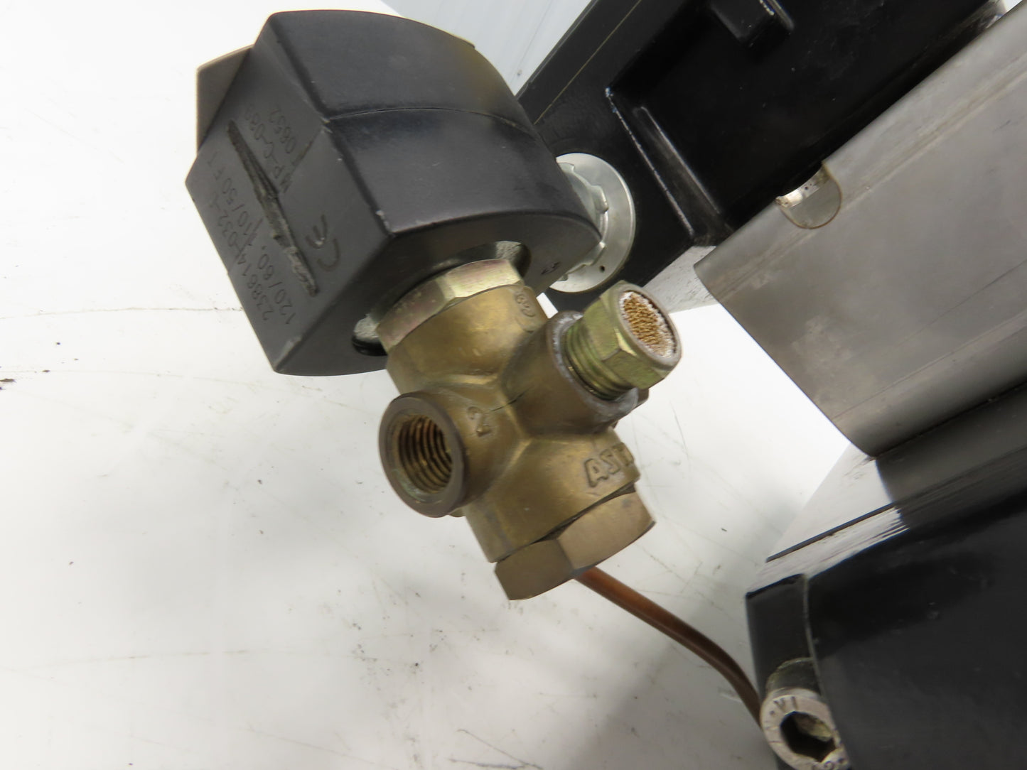 Velan 01413-SSE 2" 150 Stainless Ball Valve Flowserve Automax Pneumatic Actuator