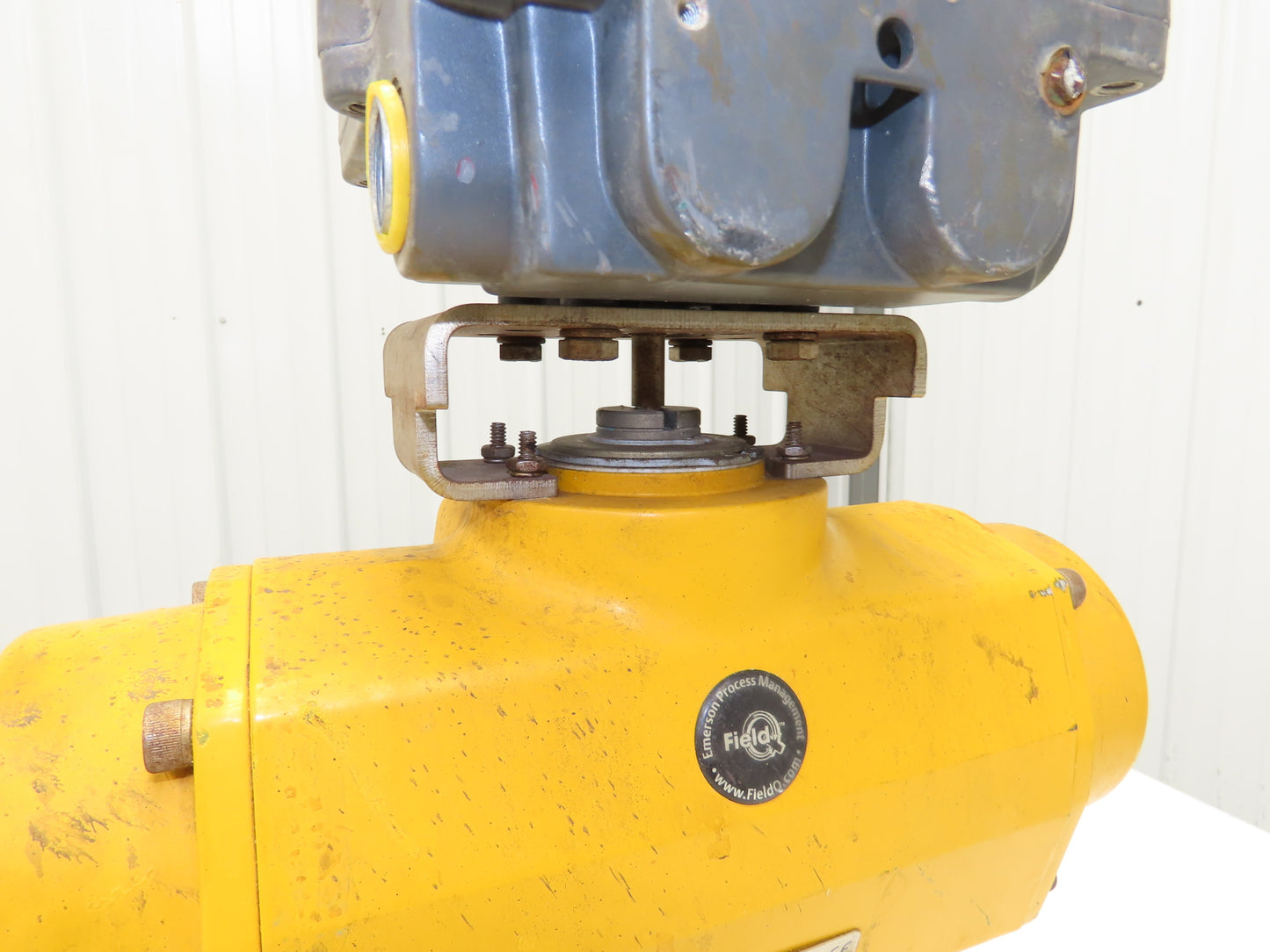 Tufline 037D 1" Flanged 3-Way Plug Valve w/Pneumatic Actuator & Positioner