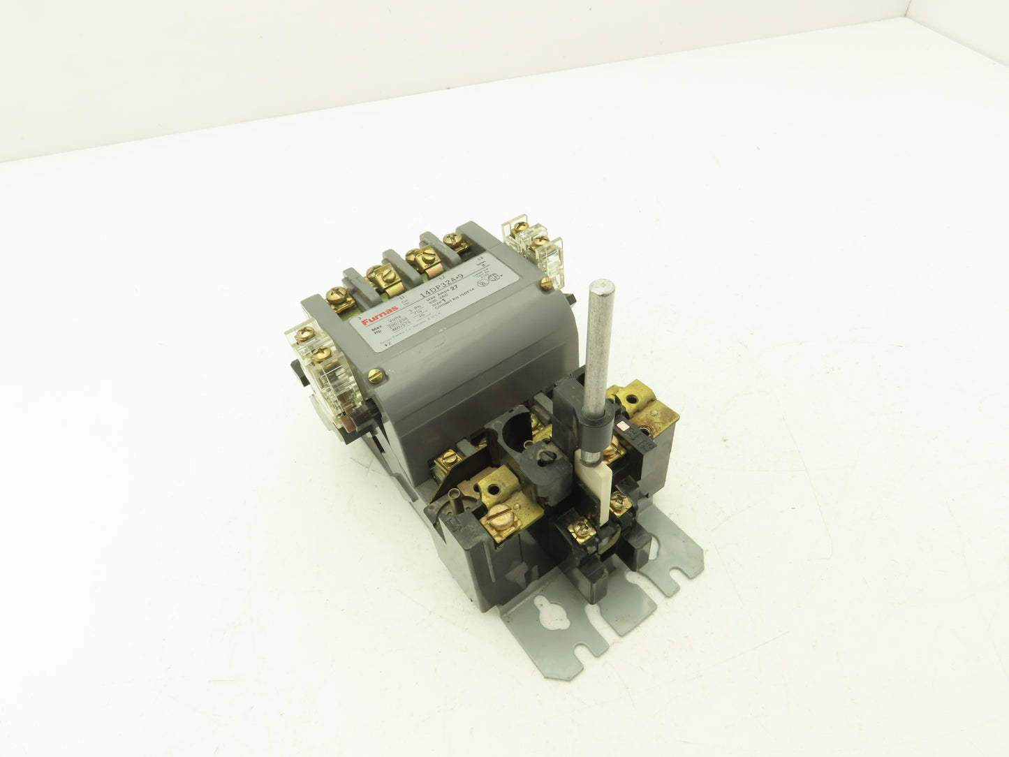 Furnas 14DP32A*9 AC Contactor Motor Starter 10Hp 600VAC 3Ph 75DF14 Contact Kit
