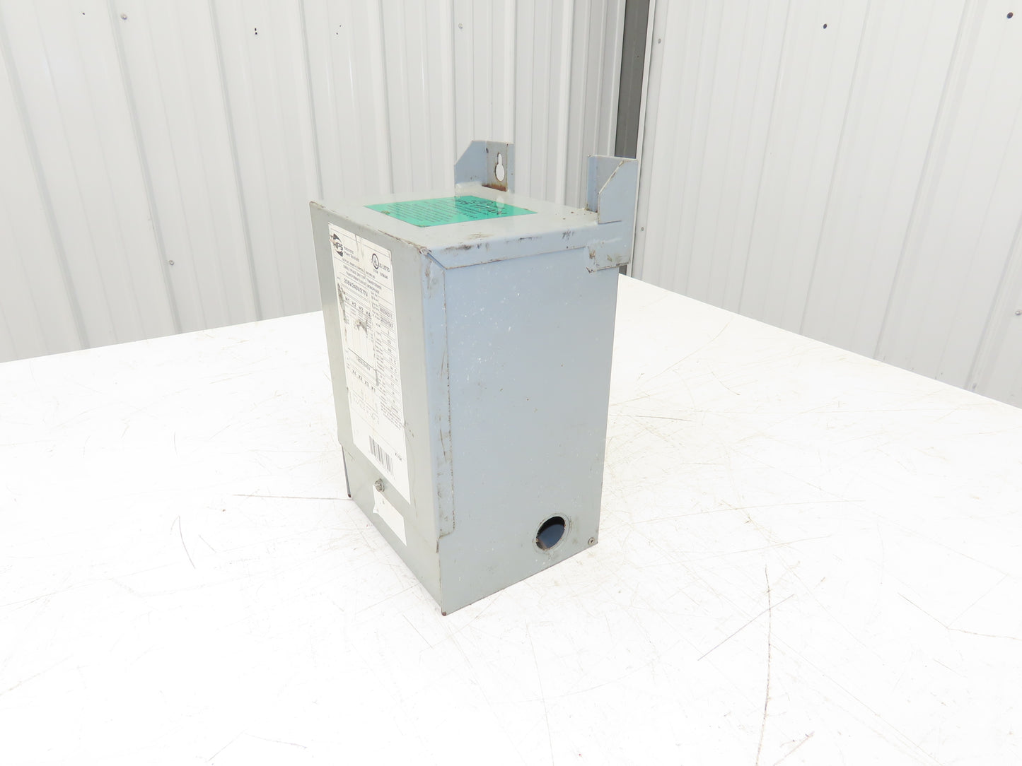 Hammond Power Solutions Q003YEKF 1 Ph Transformer 3KVA Primary 208/240/277