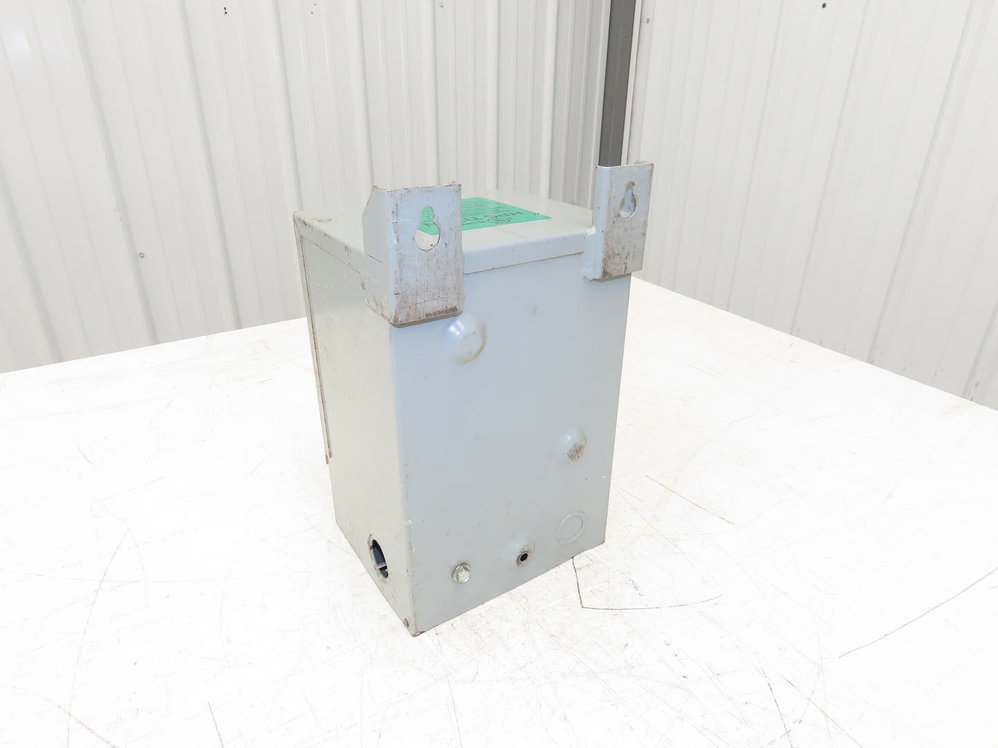 Hammond Power Solutions Q003YEKF 1 Ph Transformer 3KVA Primary 208/240/277