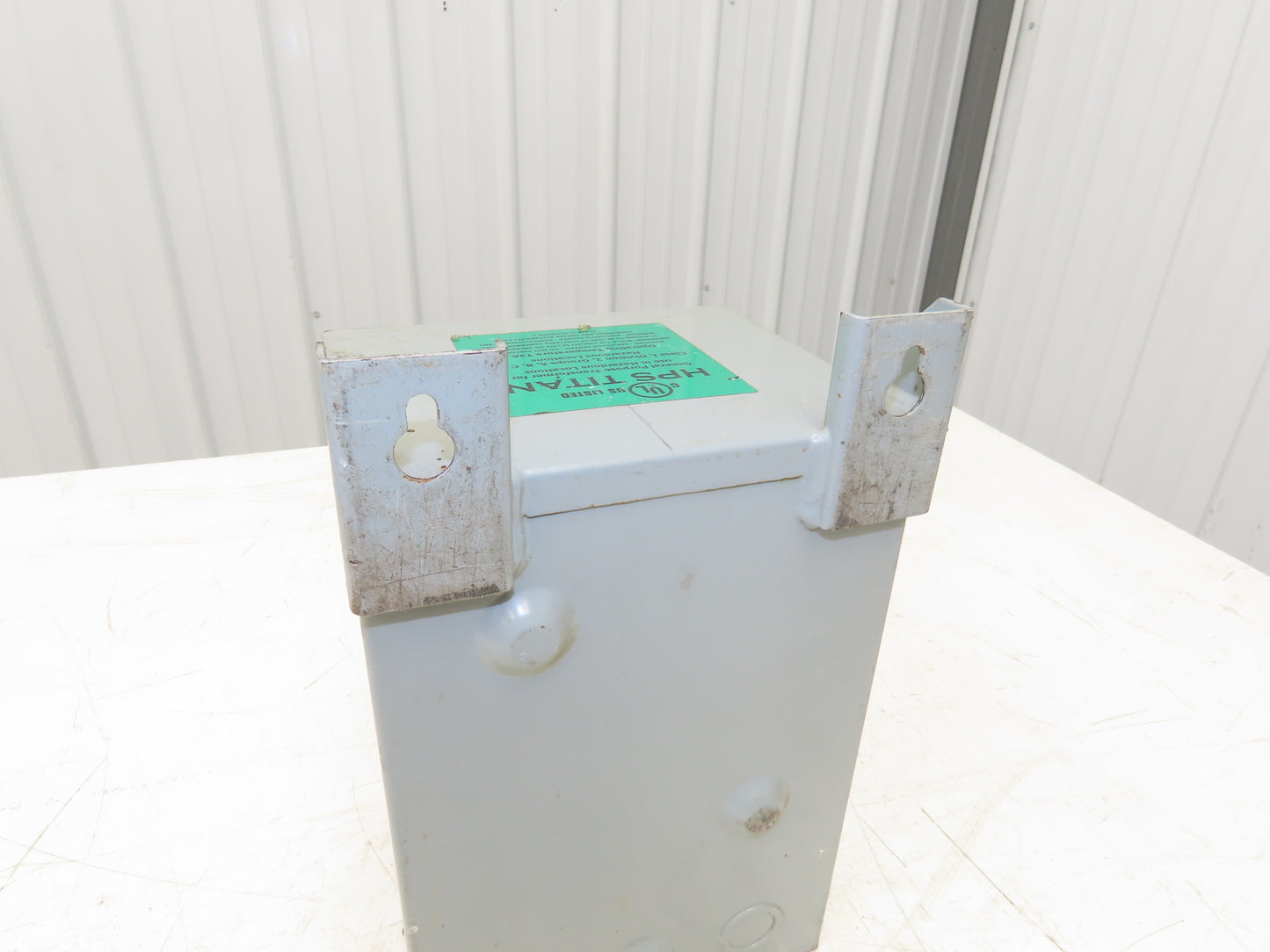 Hammond Power Solutions Q003YEKF 1 Ph Transformer 3KVA Primary 208/240/277