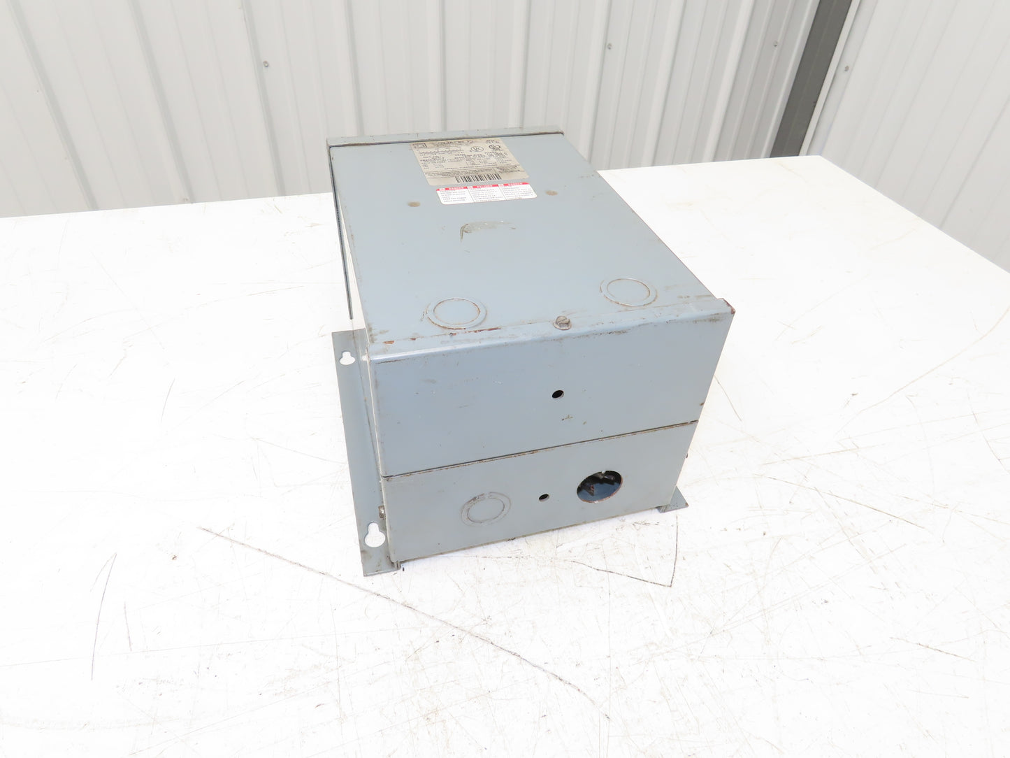Square D 3S40F Stepdown Power Transformer 3 KVA 1Ph HV 240/480V LV 120/240V