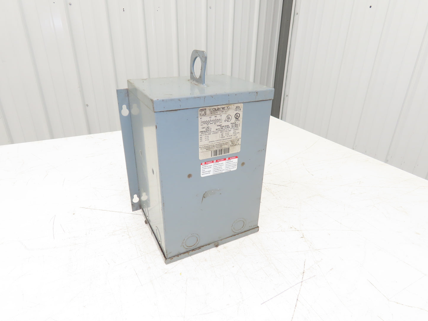 Square D 3S40F Stepdown Power Transformer 3 KVA 1Ph HV 240/480V LV 120/240V