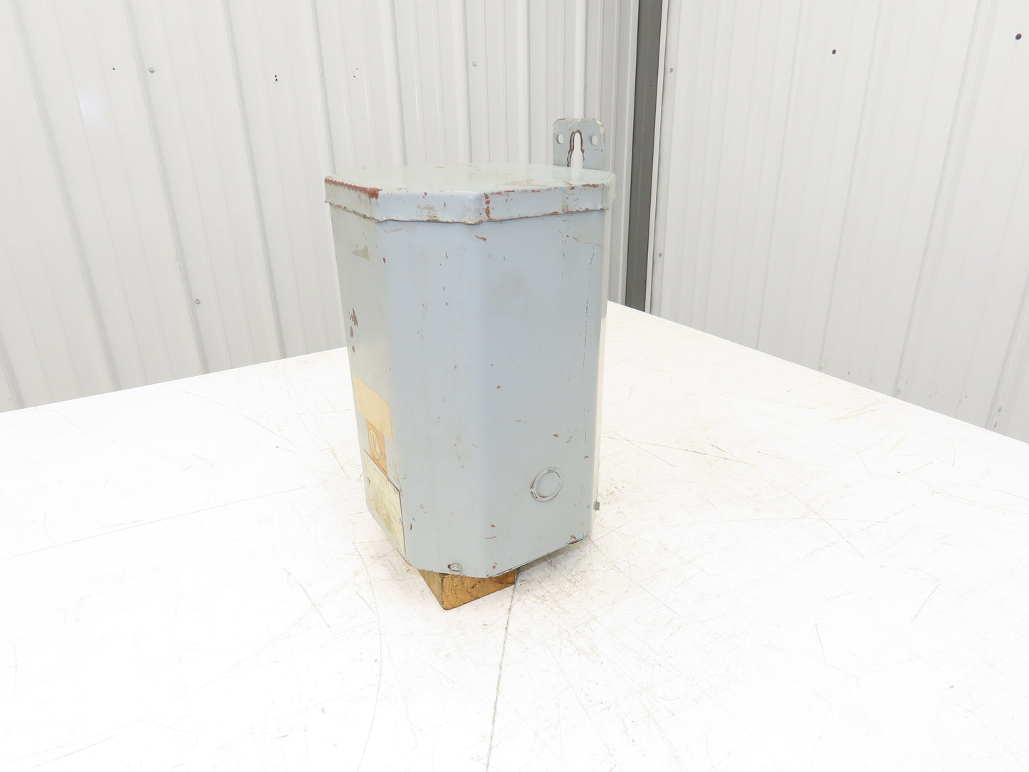 Westinghouse T-6E222 Stepdown Power Transformer 3 KVA 1Ph 240/480V LV 120/240V